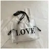 Nova Bolsa de Ombro Estilosa com Estampa de Letras em PVC, Versátil para Uso Diário, Bolsa Tote de Grande Capacidade para o Dia a Dia com Fechamento de Cordão