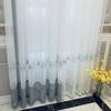 Cortina de Ventana Bordada Ciervo Primavera Flores Cálidas Flecos 3.2 m Alto Puntada Hojas Estampadas Pequeñas Cerezo Soluble en Agua