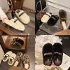 Pantuflas Peludas Baotou para Mujer Ropa de Exterior 2026 Nuevo Invierno Interior Suela Gruesa Aumentador de Altura Personas Bajas Zapatos de Pantuflas de Algodón Esponjosas