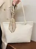 Yue Zi 2026 Outono Inicial Nova Bolsa Tote Simples de Grande Capacidade Feminina Estilosa Moda Tendência para o Dia a Dia Ombro Único Bolsa Casual