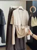 Elegante y estilizado suéter de punto estilo capa para mujer, nueva colección de otoño, corte ajustado, favorecedor, look en capas, top tipo suéter de dos piezas falso