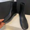 Botas Ankle Boots Minimalistas First Encounter Season, Versáteis Retrô para Outono e Inverno, Botas Curtas Macias que Aumentam a Altura, Botas Slim de Salto Baixo