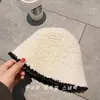 Chapéu de Lã Xadrez Retrô em Formato de Diamante para Mulheres, Gorro de Tricô com Design de Nicho para Outono e Inverno, Touca Quente e à Prova de Frio