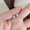 Brincos de Tarraxa Exquisitos de Prata 925 com Zircônia Rosa Opala para Mulheres Mini Elegantes Versáteis Trevo de Quatro Folhas Cartilagem da Orelha Brinco Pequeno de Nicho