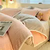 Conjunto de quatro peças de veludo de leite espessado, capa de edredom individual de fleece de coral, flanela de pelúcia, roupa de cama de fleece dupla face para o inverno