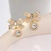 Estilo Retrô Novo Pingente de Metal Brincos de Pérola Pétala Atacado Moda Feminina High-End Celebridade da Internet Conjunto de Brincos