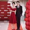Vestido Rojo de Compromiso para la Novia, Vestido de Noche de Boda Elegante que Estiliza, Vestido Elegante Petite para Banquetes