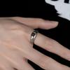 Anillo Ojo de Caballo para Hombre Material de Cobre Diseño Retro Anillo Pequeño Casual de Alta Gama Joyería Personalizada para Mujer Venta al por Mayor