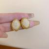Aretes de Perlas de Lujo Ligero de Estilo Ins Europeo y Americano Exagerados Elegantes Aretes Elegantes Moda de Alta Gama Versátiles Retro Distintivos
