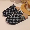 Chinelos Birkenstock de Jeans Verão Feminino Transfronteiriço 2026 Novo Tamanho Grande Fundo Plano Fivela Preguiçoso Deslizante Bico Fechado Chinelos