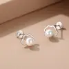 Novos Brincos de Pérola Vazados Estilo Chinês para Mulheres Brincos com Temperamento Retrô Francês Acessórios Versáteis de Luxo Leve Atacado