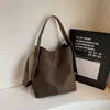 Bolsa Retro de Luxo Feminina 2026 Nova Bolsa de Axila Grande Capacidade Bolsa de Ombro Único Versátil para Trabalho Casual Bolsa Tote