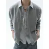 Suéter de punto de imitación de dos piezas para hombre, camisa de cuadros con cuello polo, cárdigan, prenda de abrigo, estilo old money, venta al por mayor de fábrica transfronteriza