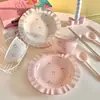 Lindo Set de Plato y Tazón Estilo Ins de Dibujos Animados para Uso en Casa, Incluyendo Tazón para Fideos, Tazón para Yogur, Platos de Cena y Vajilla de Cerámica