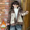 Chaqueta Gruesa con Felpa para Niños Otoño Invierno 2026 Nuevo Estilo Parka de Trabajo a la Moda Ropa de Algodón de Invierno para Bebé Tendencia