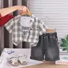 Conjunto de Verano con Mangas Cortas para Niños 2026 Nuevo Elegante Ropa de Verano para Bebé Conjunto de Tres Piezas con Camisa a Cuadros de Moda