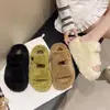 Nuevas zapatillas de felpa para mujer Otoño/Invierno 2026, de suela gruesa, puntera cerrada, zapatillas de algodón, que aumentan la altura, cálidas, para mujeres menudas, zapatos esponjosos