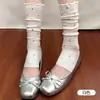 Calcetines Blancos Holgados para Mujer, Estilo Miu, Calcetines de Malla Transpirable de Color Sólido con Puntos y Puños Fruncidos, a la Mitad de la Pantorrilla