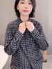 Camisa de cuadros con cuello estilo coreano para mujer, nuevo modelo primavera 2026, elegante, estiliza la figura, versátil, a la moda, de manga larga, top que rejuvenece