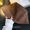 Sombrero de Pescador Retro Estilo Coreano con Parches y Visera de Gamuza para Mujer, Otoño e Invierno, Sombrero Liso que Cubre la Cara para Circunferencia de Cabeza Grande, Hace que la Cara Parezca Más Pequeña