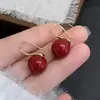 Brincos de Contas Vermelhas de Ano Novo para Mulheres 2026 Novo Estilo Quente Luxo Leve Elegante Alta Qualidade Moda Versátil Brincos Exquisitos