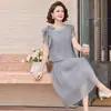 Vestido de Verão da Moda para Mães, Vestido de Chiffon Falso Duas Peças, Moda Verão para Mulheres de Meia-Idade, Vestido Soltinho Emagrecedor com Gola Redonda