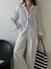 Camisa de Manga Larga con Textura de Cuadros para Mujer, Nuevo Estilo Primavera y Otoño, Camisa de Diseño Casual Holgada y Relajada, Camisa de Protección Solar para Mujer