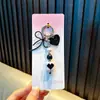 Pingente de bolsa estilo "hot girl" preto e rosa em formato de coração, chaveiro de carro da moda para meninas, chaveiro pequeno, pingente de bolsa atacado