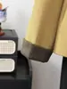 Novo cardigã de lã feminino estilo chinês para o outono, com design retrô e lantejoulas, disponível em tamanhos grandes para mulheres de meia-idade e idosas.