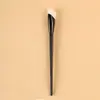 Pincel de Maquiagem Cangzhou Angulado Formato de Foice para Sombra Nasal Contorno Pincel de Pelo Animal Pincel de Lã Iluminador Ponte do Nariz e Asa Pincel para Esfumar