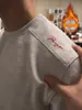 Sudadera Gris Claro con Bordado de Etiqueta Roja Panal para Hombre, Camiseta de Manga Larga con Textura Waffle Resistente para Otoño e Invierno, Hombro Normal, Prenda Base para Capa Interior