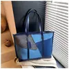 Bolsa Grande de Gran Capacidad con Bloques de Color para Viajes Transfronterizos, Bolso de Hombro de Mezclilla Nuevo 2026 para Mujer, Bolsa de Compras para Estudiante Universitario