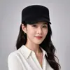 Gorra cortavientos de color liso con textura de gamuza transfronteriza para equitación, venta al por mayor desde la fábrica de origen, para circunferencia de cabeza grande, gorra elegante sin visera para estudiantes