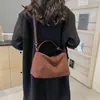 Bolso Boston para Mujer Otoño e Invierno Nuevo Otoño e Invierno Moda Retro Bolso de Hombro Único Bolso de Axila Gran Capacidad Versátil Bolso de Viaje para Mujer