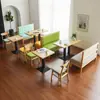 Mesa y Sillas Sencillas Casuales para Comedor Tienda de Té con Leche Tienda de Postres Combinación de Mesa y Sillas para Comedor Tienda de Comida Rápida Restaurante Occidental Asiento de Tarjeta de Madera Maciza Sofá