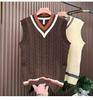 Estilo Americano Otoño e Invierno Moda Retro Marca de Ropa Chaleco Suéter Cuello en V Estilo Académico para Hombre Trenzado Color de Contraste Holgado Sin Mangas Chaleco Moda