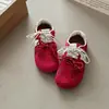 Sapatos casuais versáteis para atividades ao ar livre, tênis esportivos, casuais, modernos, estilosos, confortáveis, tênis de treino alemães para mulheres, novo modelo de outono de 2026 com sola grossa