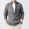 2025 Novo Outono e Inverno Cor Pura Zíper Longo Gola Alta Masculina Cardigan de Tricô Moda Versátil Jaqueta Suéter Casual