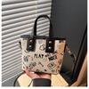Bolso Grande de Color Contrastante para Mujer 2025 Otoño e Invierno Nueva Llegada Lindo Bolso de Hombro con Estampado de Dibujos Animados Bolso Tote Moderno que Combina con Todo