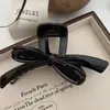 Presilha de Cabelo Grande com Laço Tridimensional Exquisito para Outono e Inverno, Presilha Tubarão de Alta Qualidade para a Parte de Trás da Cabeça, Acessório de Cabelo com Atmosfera de Nicho