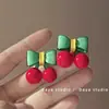 Traje Xiuhe de Noiva Festivo com Brincos Vermelhos com a Palavra "Feliz" Novo Estilo 2025 Brincos Versáteis Doces Florais de Nicho