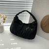 Bolso de Nylon para Axila de Nicho 2025 Nuevo Bolso Ligero de Algodón Plegado Bolso de Hombro Transversal de Clase de Moda para Viajes