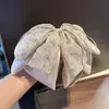 Novo Presilha de Cabelo Delicada com Laço Floral Que Adiciona Volume e um Toque Sofisticado a Rabos de Cavalo, Acessório de Cabelo Premium