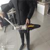 Imágenes de video de equipo de rescate con alicates expansores de cizalla portátiles y expansores de cizalla hidráulicos manuales