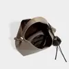Bolso tote de cuero suave de alta calidad transfronterizo para mujer, nueva colección 2026, diseño ligero de cadena de lujo, casual y elegante, se puede llevar como bolso de hombro o bolso cruzado, e incluye una bolsa interior más pequeña