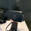 Cor de contraste Bolsa Pequena Estilo Fresco Feminina 2024 Primavera e Verão Novo Elegante Elegante Pequeno Quadrado Bolsa Alta Cor Valor Ombro Crossbody Bolsa
