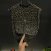 Traje de verano para hombre de alta gama popular con efecto desgastado, nuevo conjunto casual de shorts sin mangas de lujo ligero con lentejuelas y estampado de leopardo, versátil y moderno