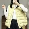 Colete de Penas de Pato Branco 90% de Alta Qualidade com Gola Redonda 3D para Mulheres, Colete Fashion Outono e Inverno 2026 com Bolsos Pequenos