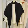Exportado a Corea del Sur Versión Alta Bufanda de Color Puro para Mujer Otoño e Invierno 2025 Bufanda Triangular Cortavientos Cálida Bufanda Tejida para Mujer