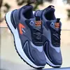 Zapatos para Hombre Comercio Exterior Transfronterizo Zapatos Deportivos Casuales Malla Tejida Voladora Transpirables Zapatos para Correr Modernos Ligeros Zapatos de Papá Venta al por Mayor
